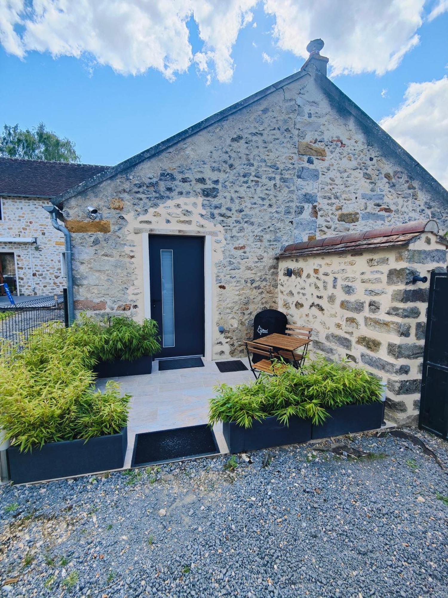 Maisonette Proche De Fontainebleau Ville-Saint-Jacques Esterno foto